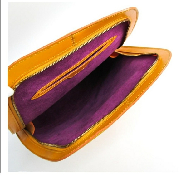 Louis Vuitton Backpack - Picture 4 of 10